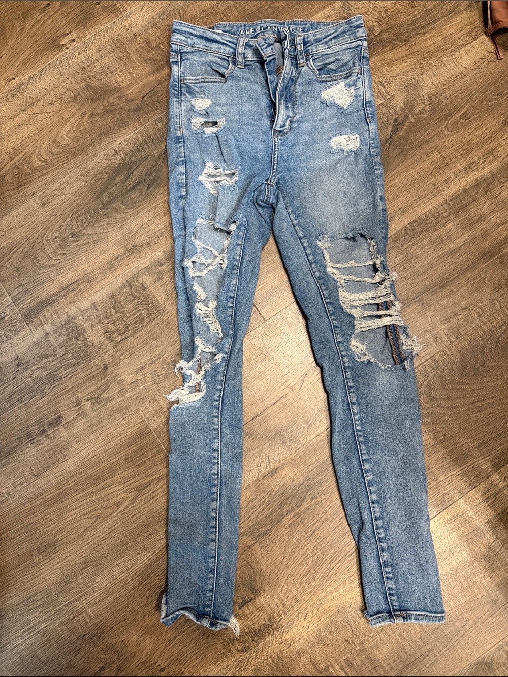 American Eagle Outfitters Light Blue Distressed Skinny Jeans